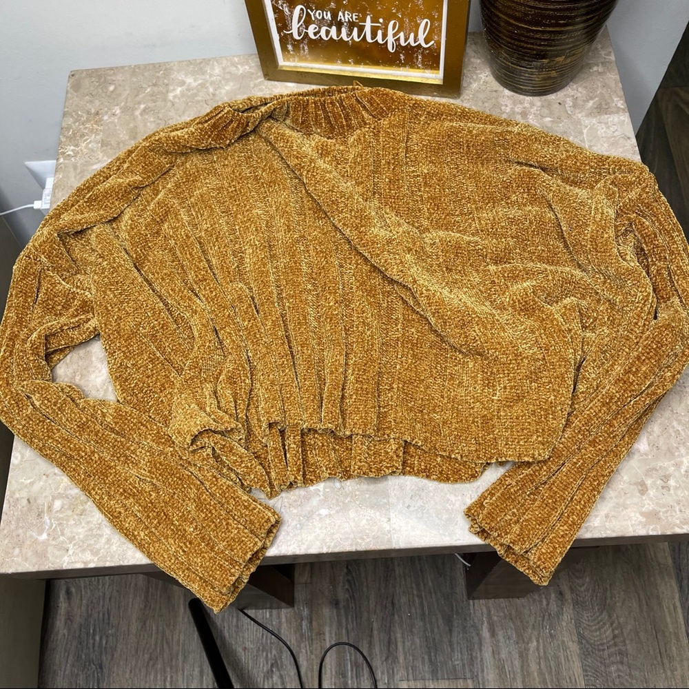 Golden half sweater from Windsor
